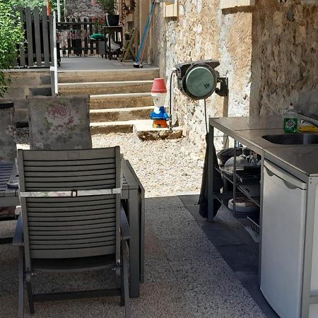 Sur La Bonnefooi Bed & Breakfast Prades-sur-Vernazobre Luaran gambar