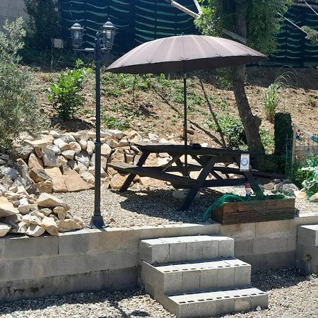Sur La Bonnefooi Bed & Breakfast Prades-sur-Vernazobre Luaran gambar