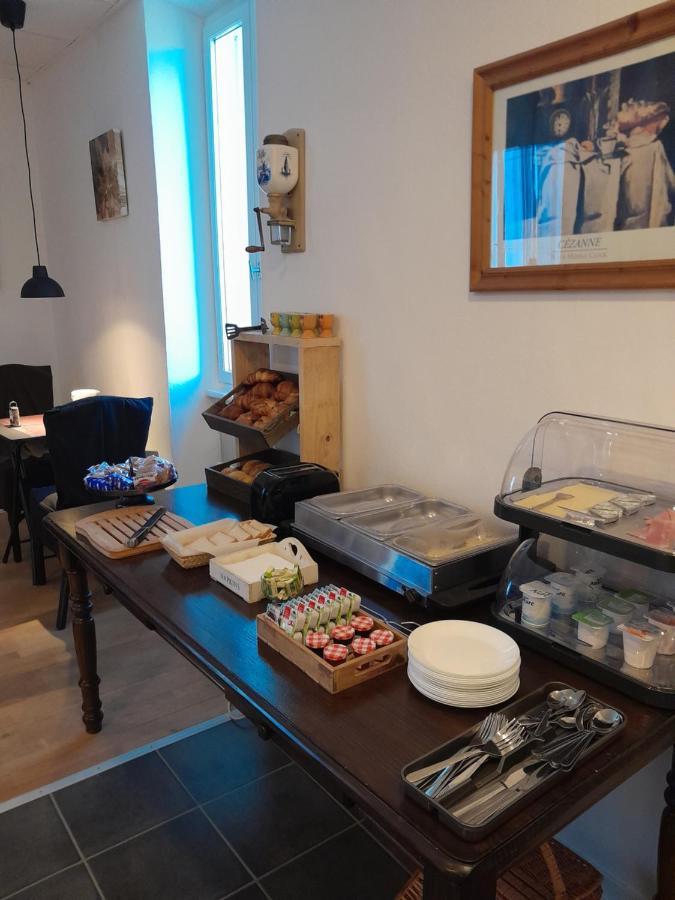 Sur La Bonnefooi Bed & Breakfast Prades-sur-Vernazobre Luaran gambar